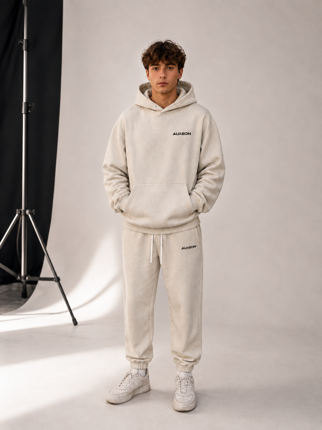 Premium CREAM Hoodie & Jogginghosen Set