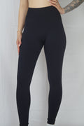 Model Leggings Schwarz Frontal
