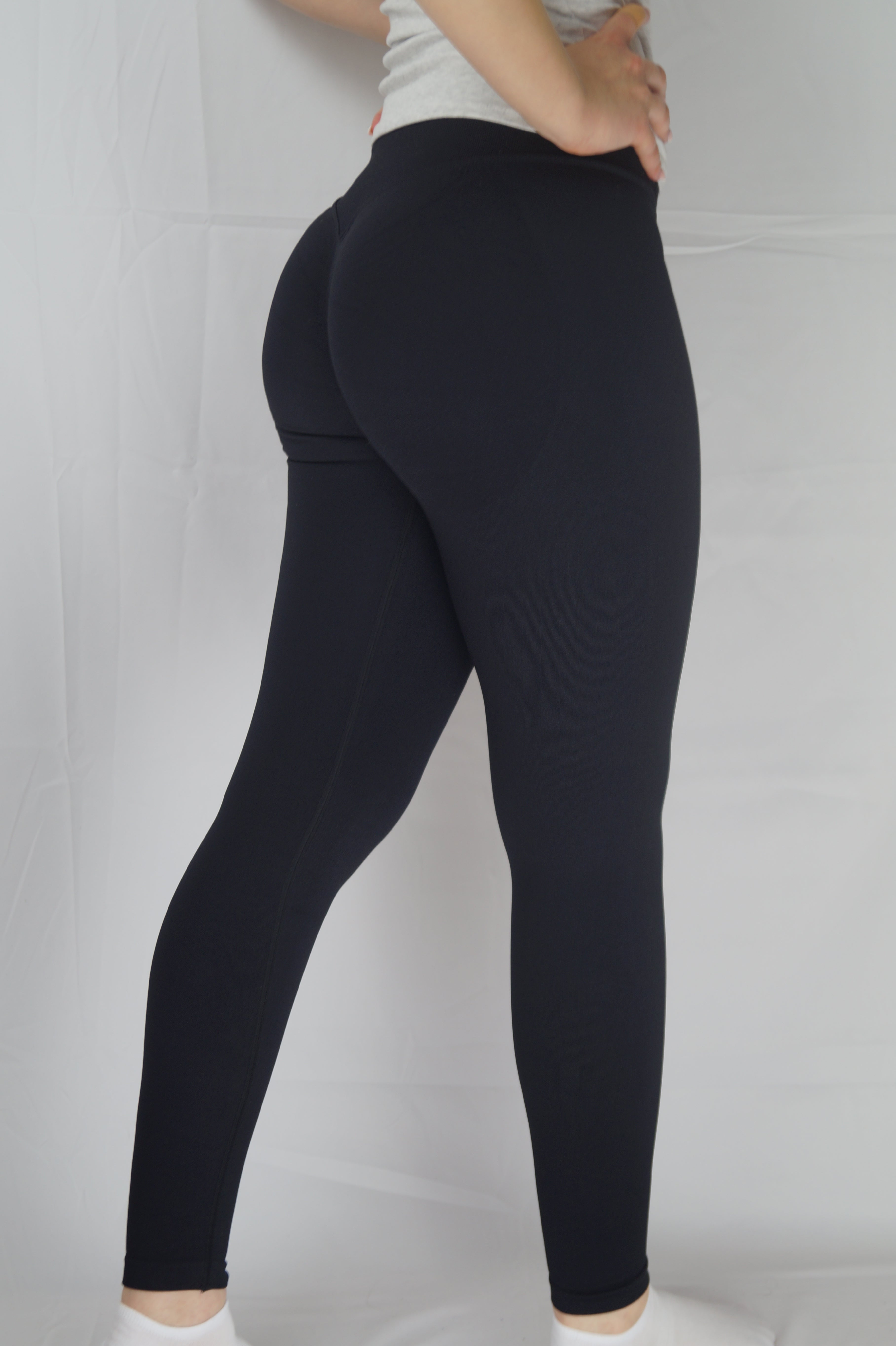 Model Leggings Schwarz Back