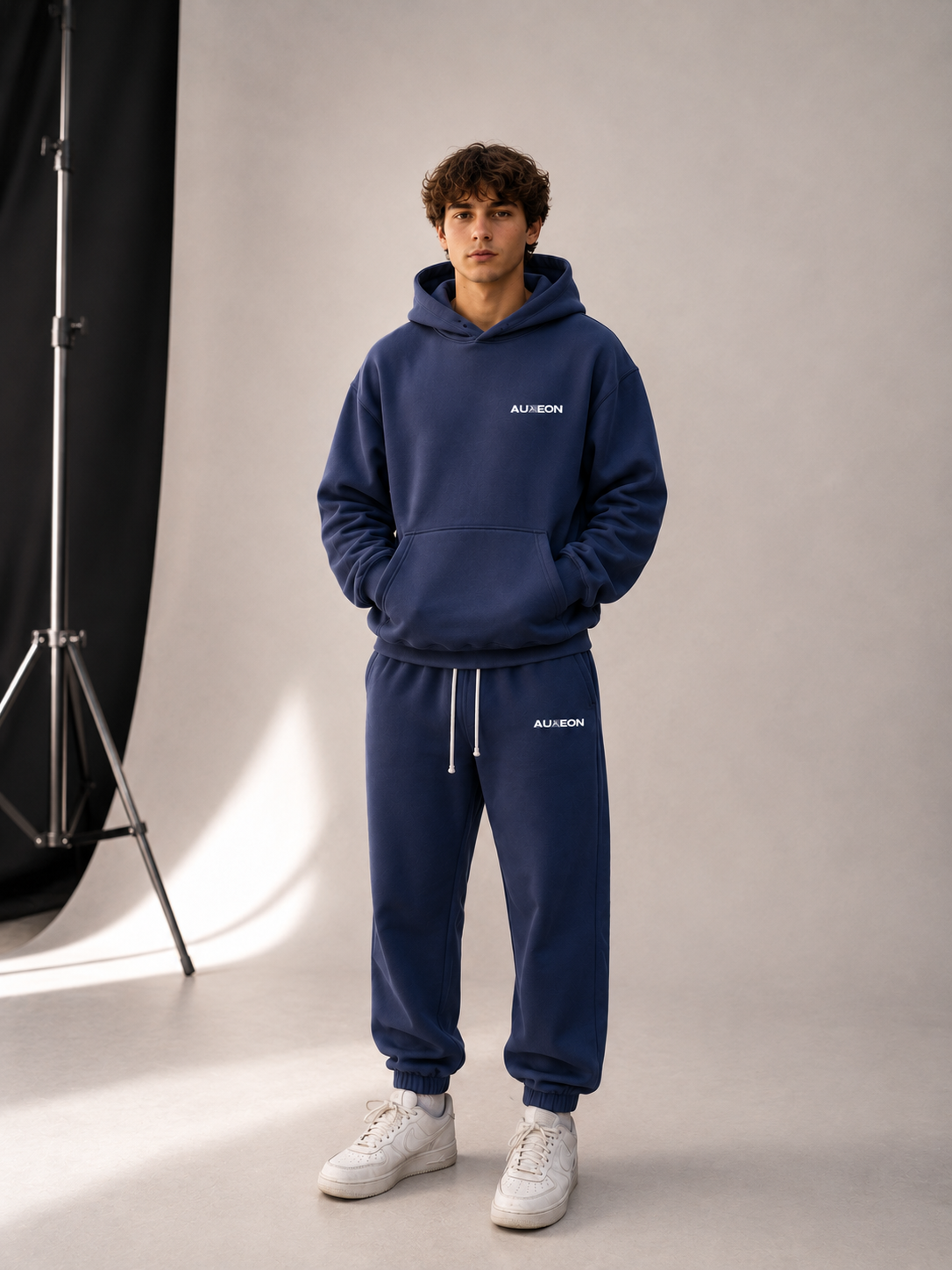 Premium STEELBLUE Hoodie & Jogginghosen Set
