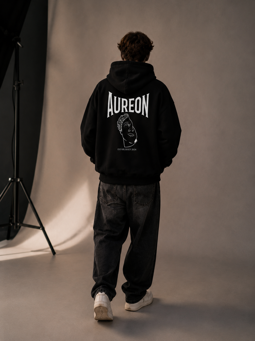 AUREON Hoodie BLACK – Premium Comfort aus 100% Baumwolle